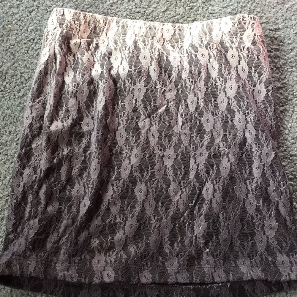 Gianni Bini lace mini skirt
